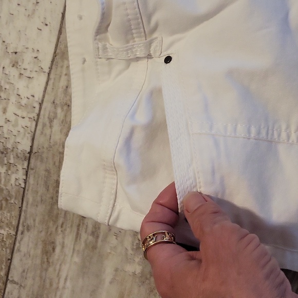 Style & Co White Capri's - Picture 3 of 10